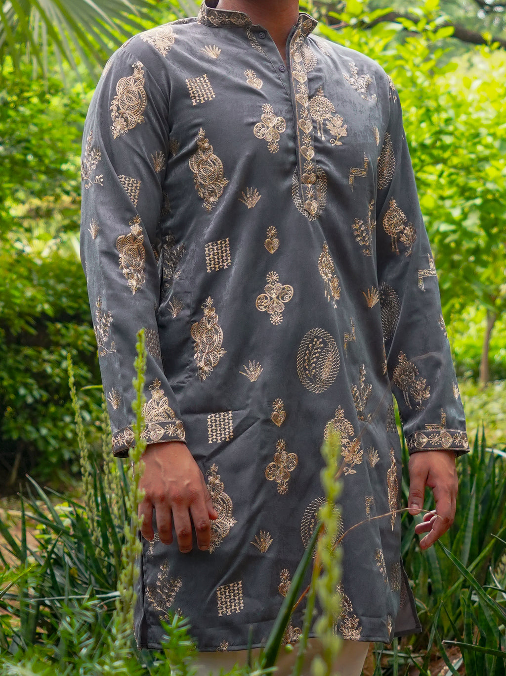 Fumair Zari Grey Kurta Set
